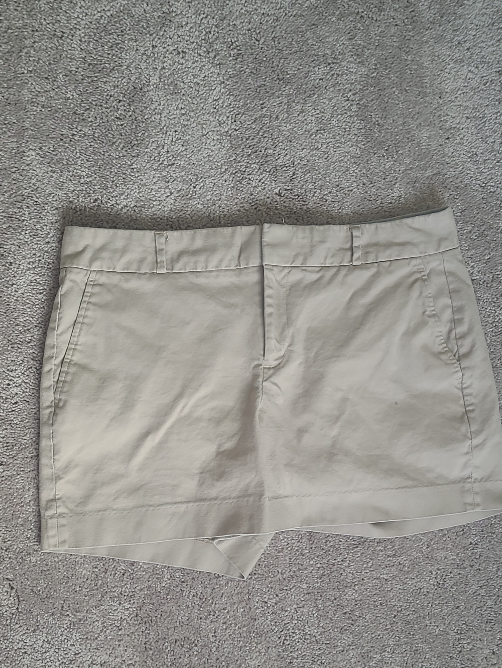 Cotton Banana Republic Khaki Shorts 4.5 Inseam. Hampton Style